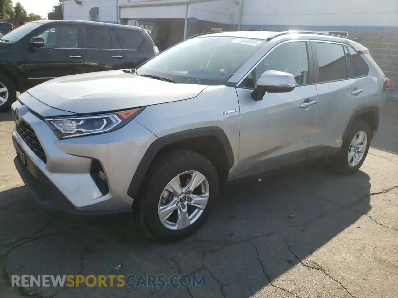 1 Photograph of a damaged car 4T3RWRFV1MU021776 TOYOTA RAV4 2021