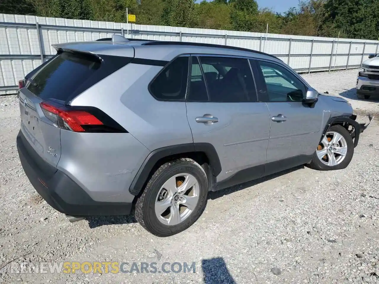 3 Фотография поврежденного автомобиля 4T3RWRFV1MU037833 TOYOTA RAV4 2021