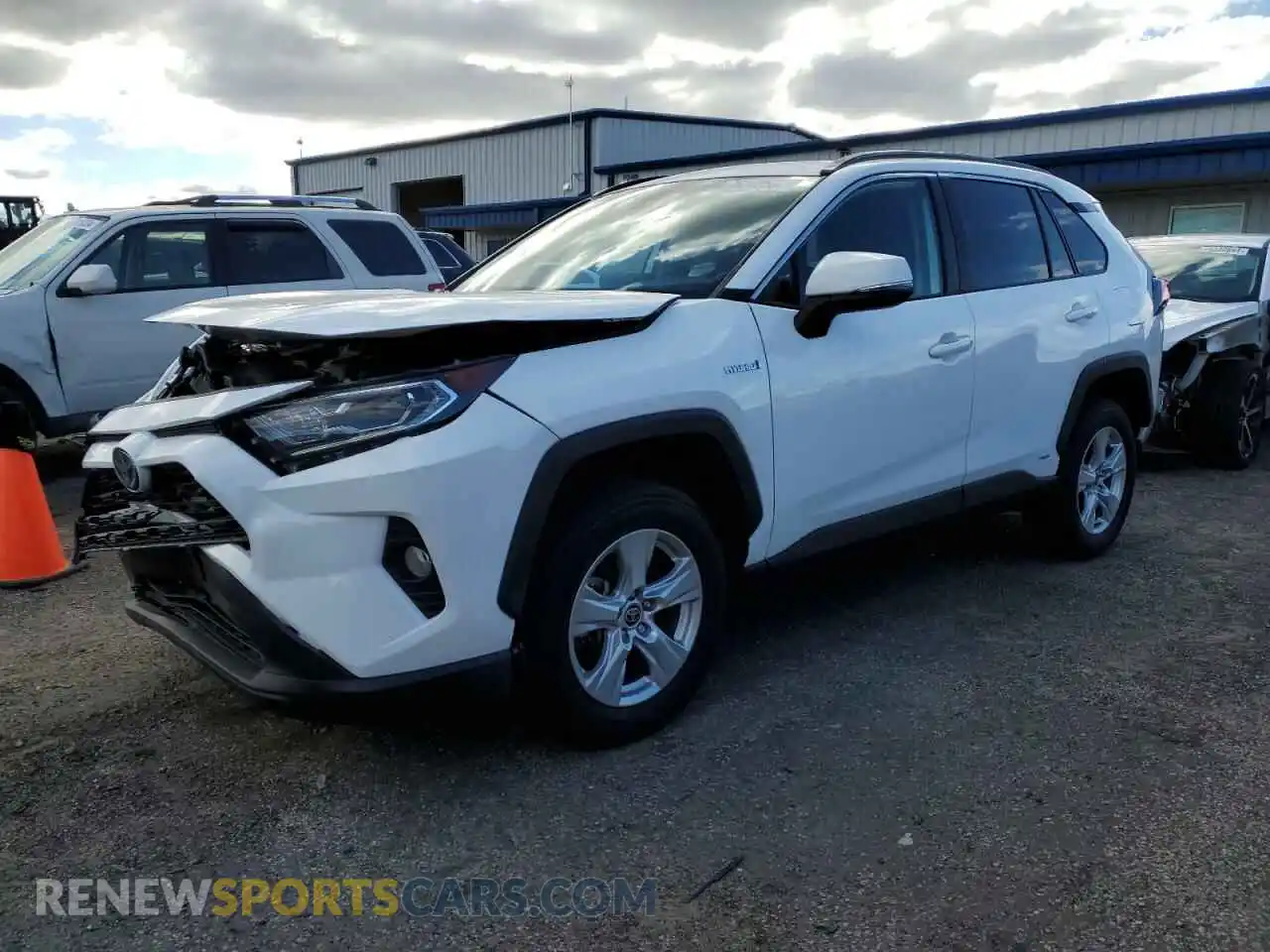 1 Photograph of a damaged car 4T3RWRFV3MU012979 TOYOTA RAV4 2021