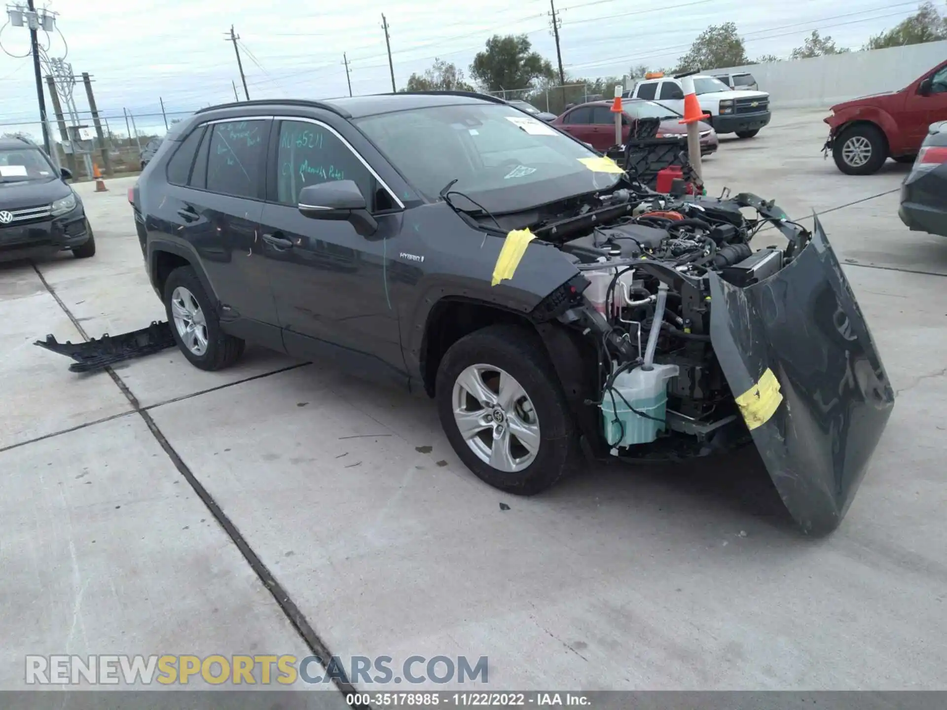 1 Photograph of a damaged car 4T3RWRFV3MU015588 TOYOTA RAV4 2021