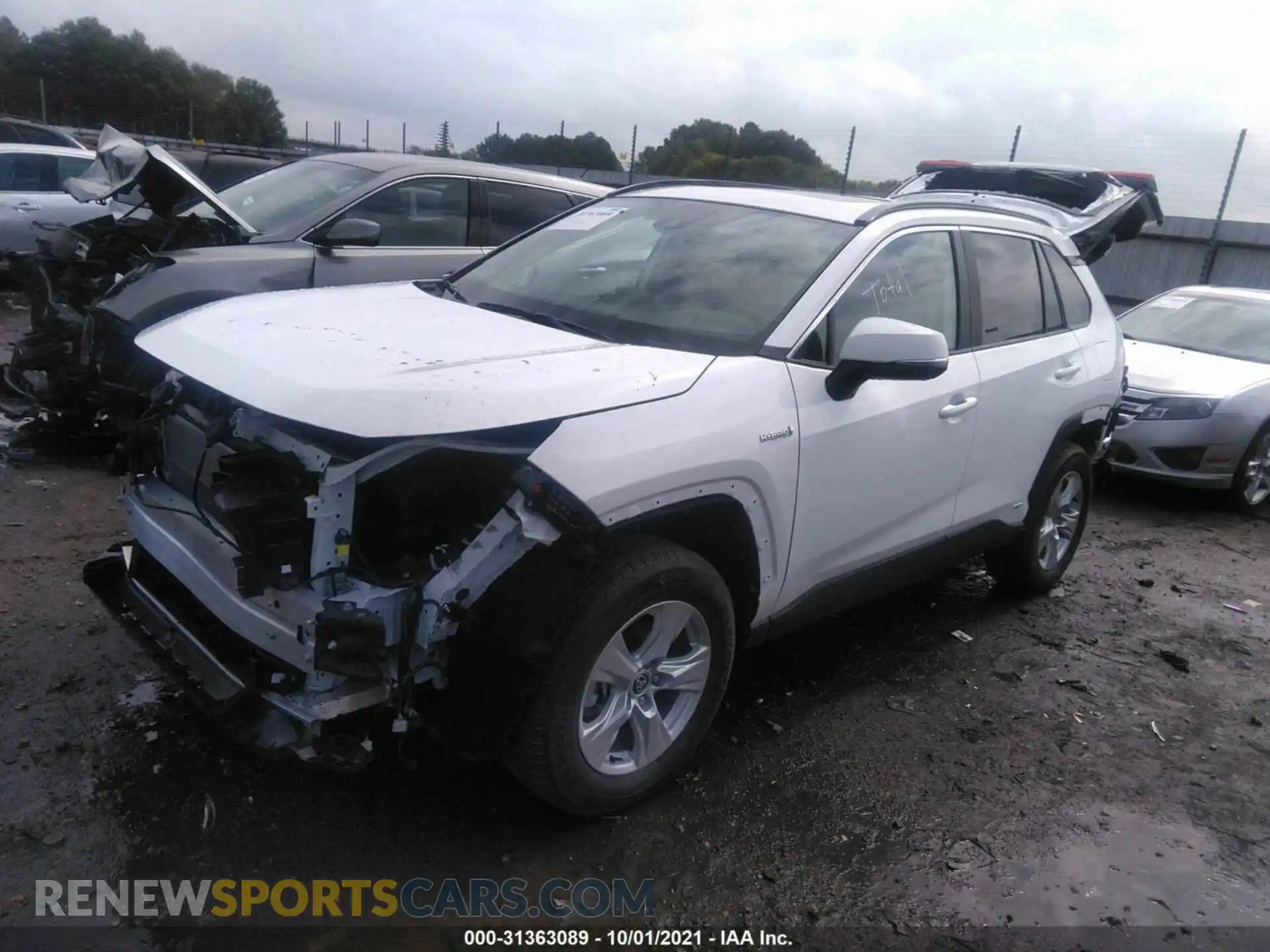 2 fotografías del automóvil dañado 4T3RWRFV4MU023327 TOYOTA RAV4 2021