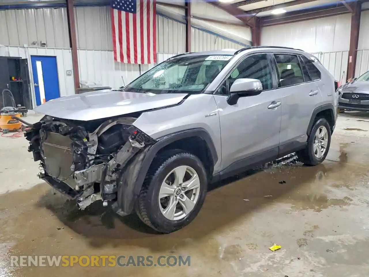 1 Photograph of a damaged car 4T3RWRFV5MU047300 TOYOTA RAV4 2021