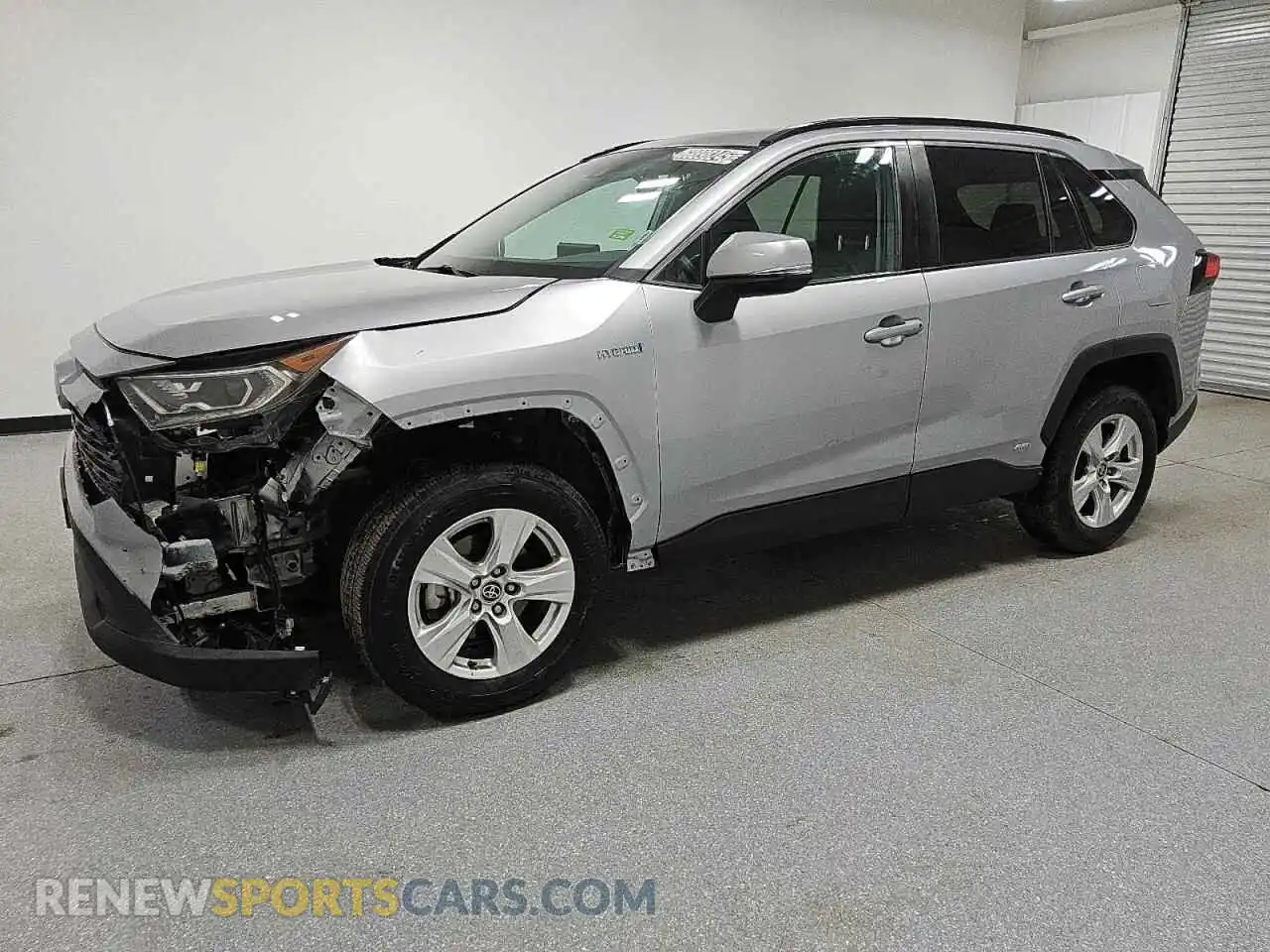 1 Photograph of a damaged car 4T3RWRFV6MU020994 TOYOTA RAV4 2021