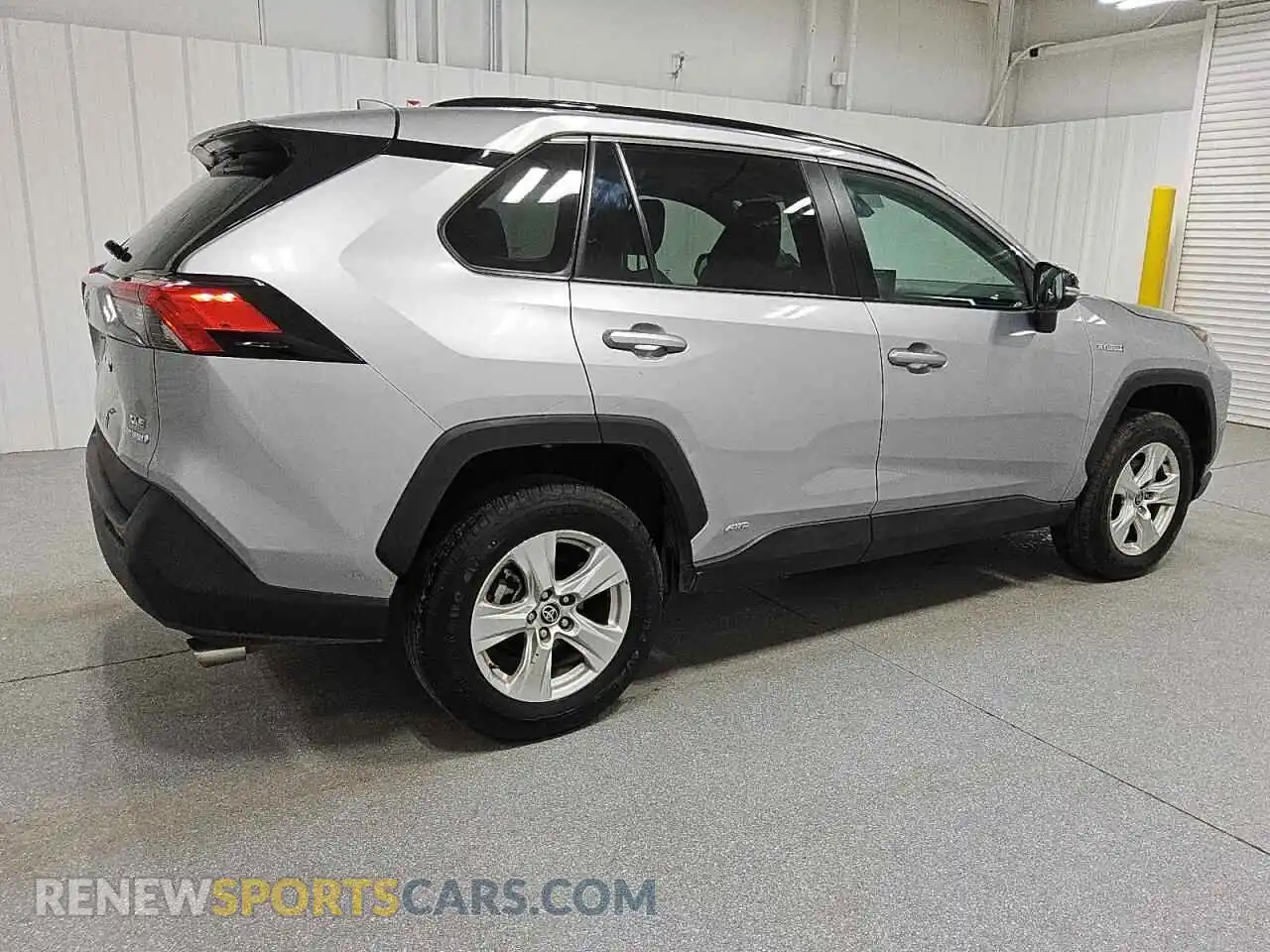 3 Photograph of a damaged car 4T3RWRFV6MU020994 TOYOTA RAV4 2021