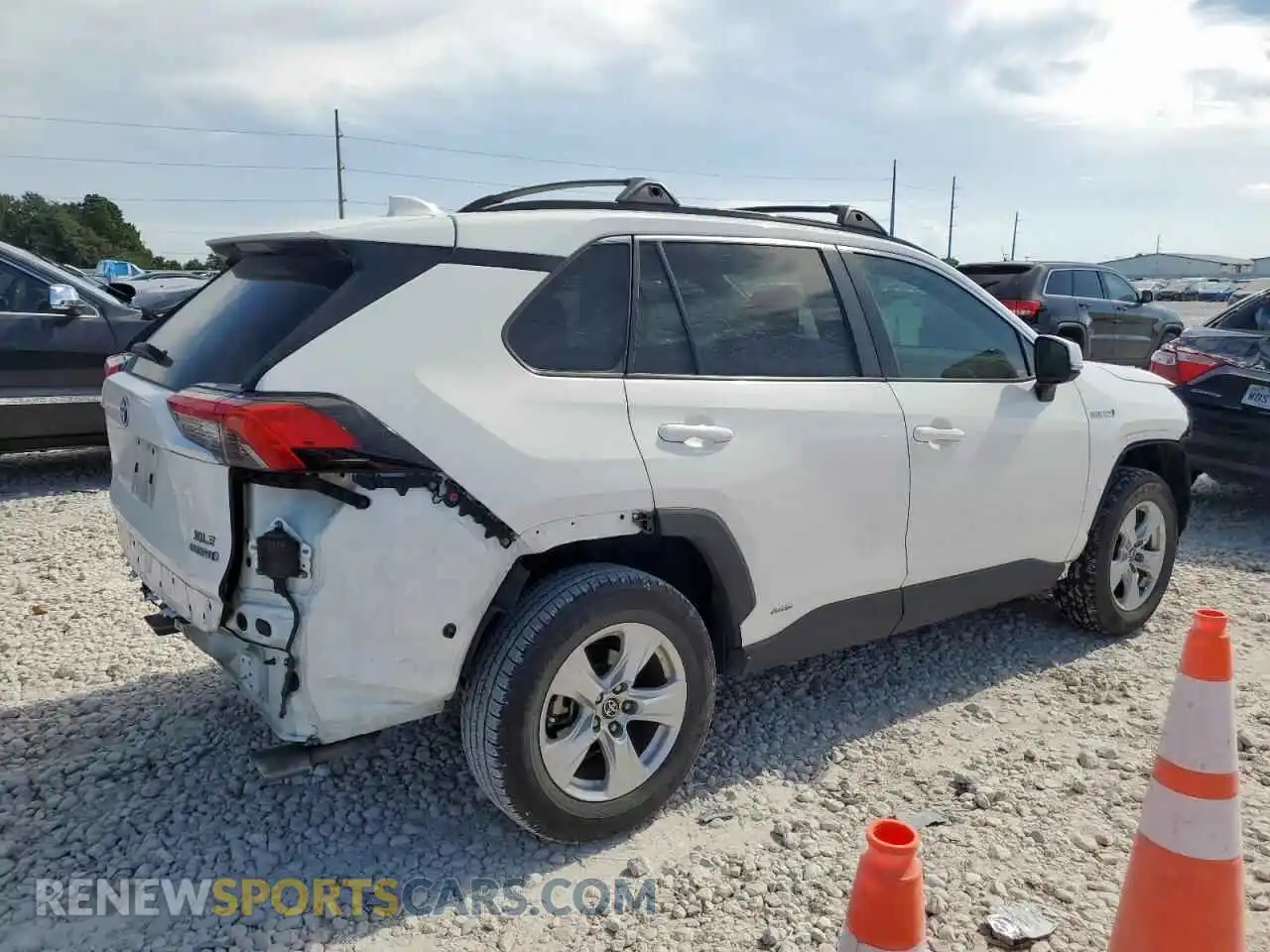 3 Photograph of a damaged car 4T3RWRFV6MU034975 TOYOTA RAV4 2021