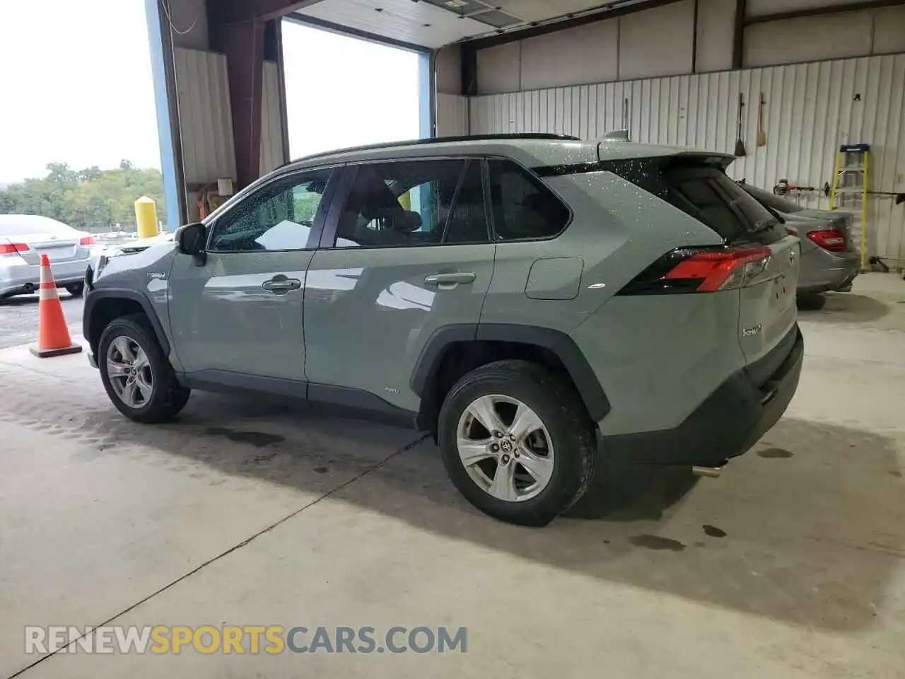 2 Photograph of a damaged car 4T3RWRFVXMU033750 TOYOTA RAV4 2021