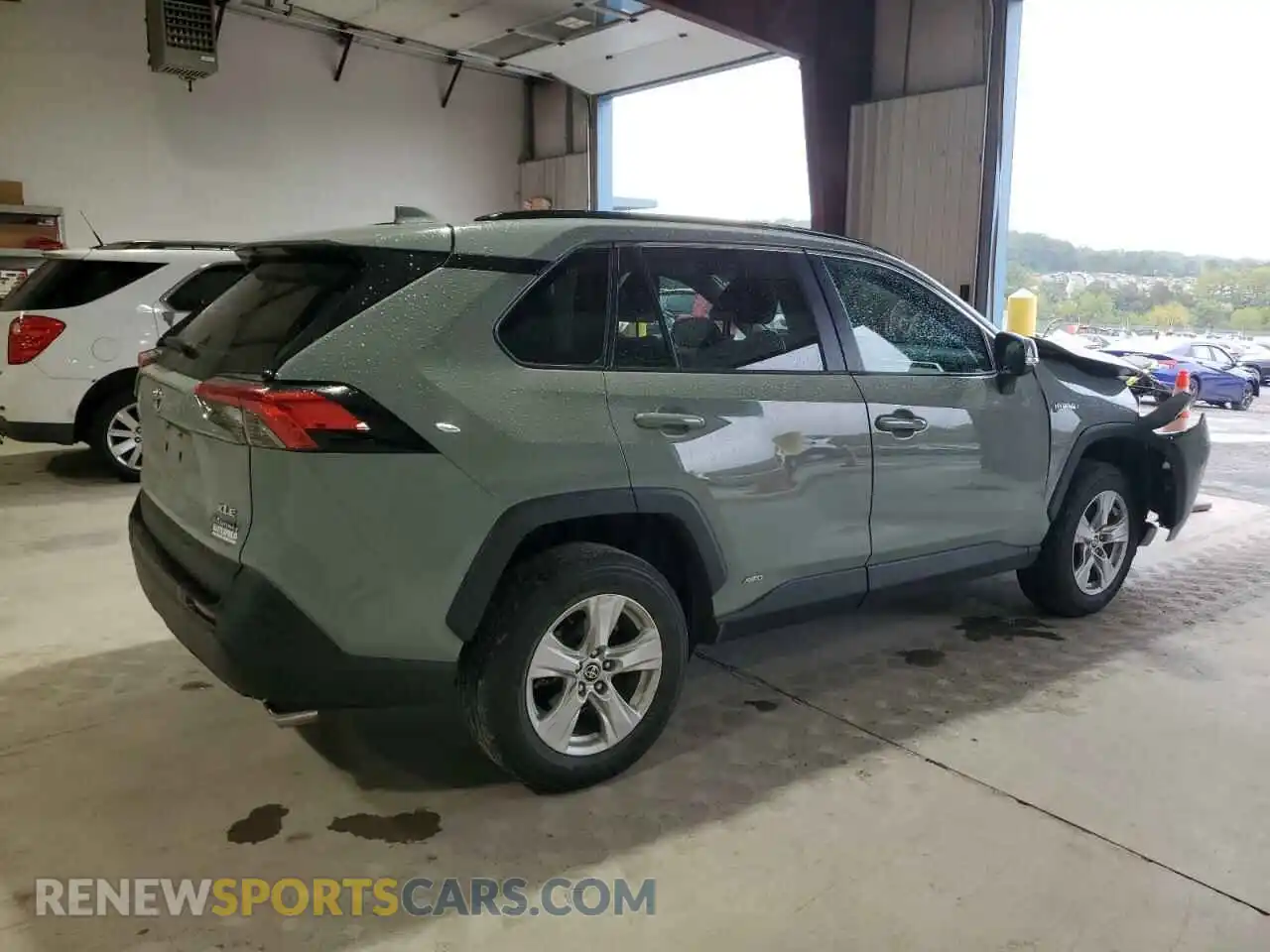 3 Photograph of a damaged car 4T3RWRFVXMU033750 TOYOTA RAV4 2021
