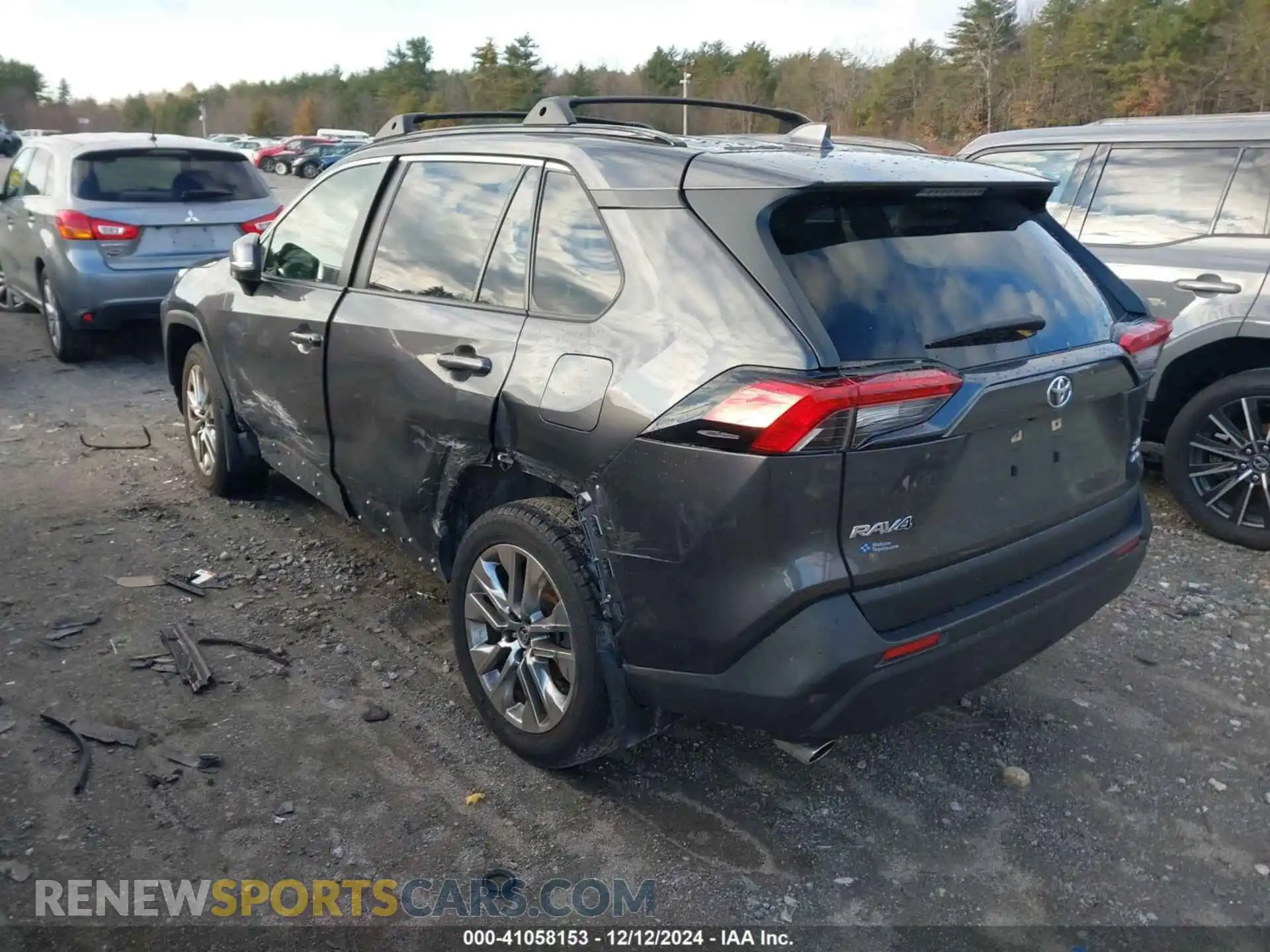 3 Photograph of a damaged car JTMA1RFV5MJ040034 TOYOTA RAV4 2021