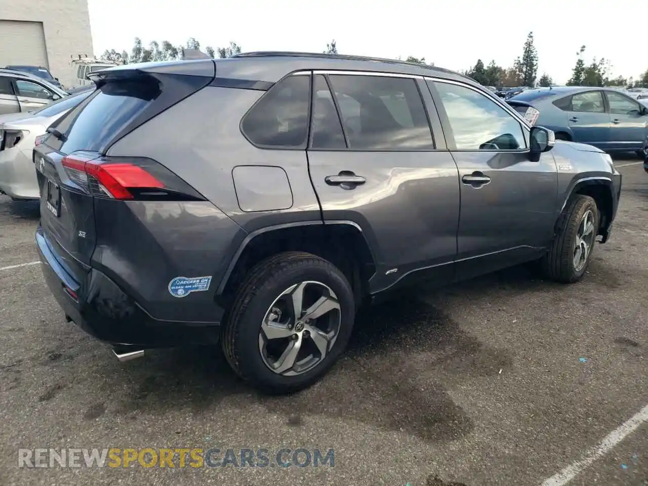 3 Photograph of a damaged car JTMAB3FV7MD016763 TOYOTA RAV4 2021