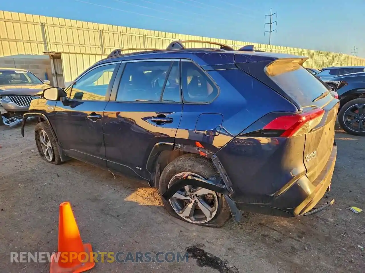 2 Photograph of a damaged car JTMAB3FV9MD000340 TOYOTA RAV4 2021