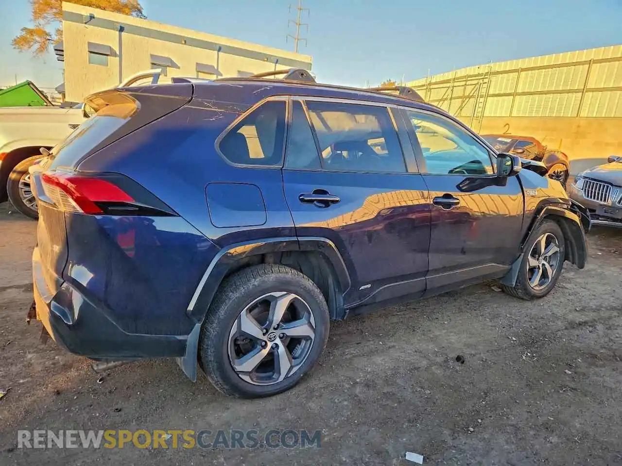 3 Photograph of a damaged car JTMAB3FV9MD000340 TOYOTA RAV4 2021