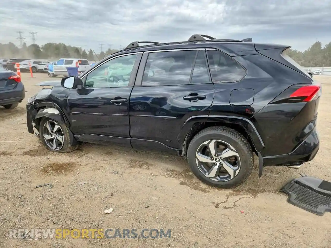 2 Фотография поврежденного автомобиля JTMAB3FVXMD065018 TOYOTA RAV4 2021