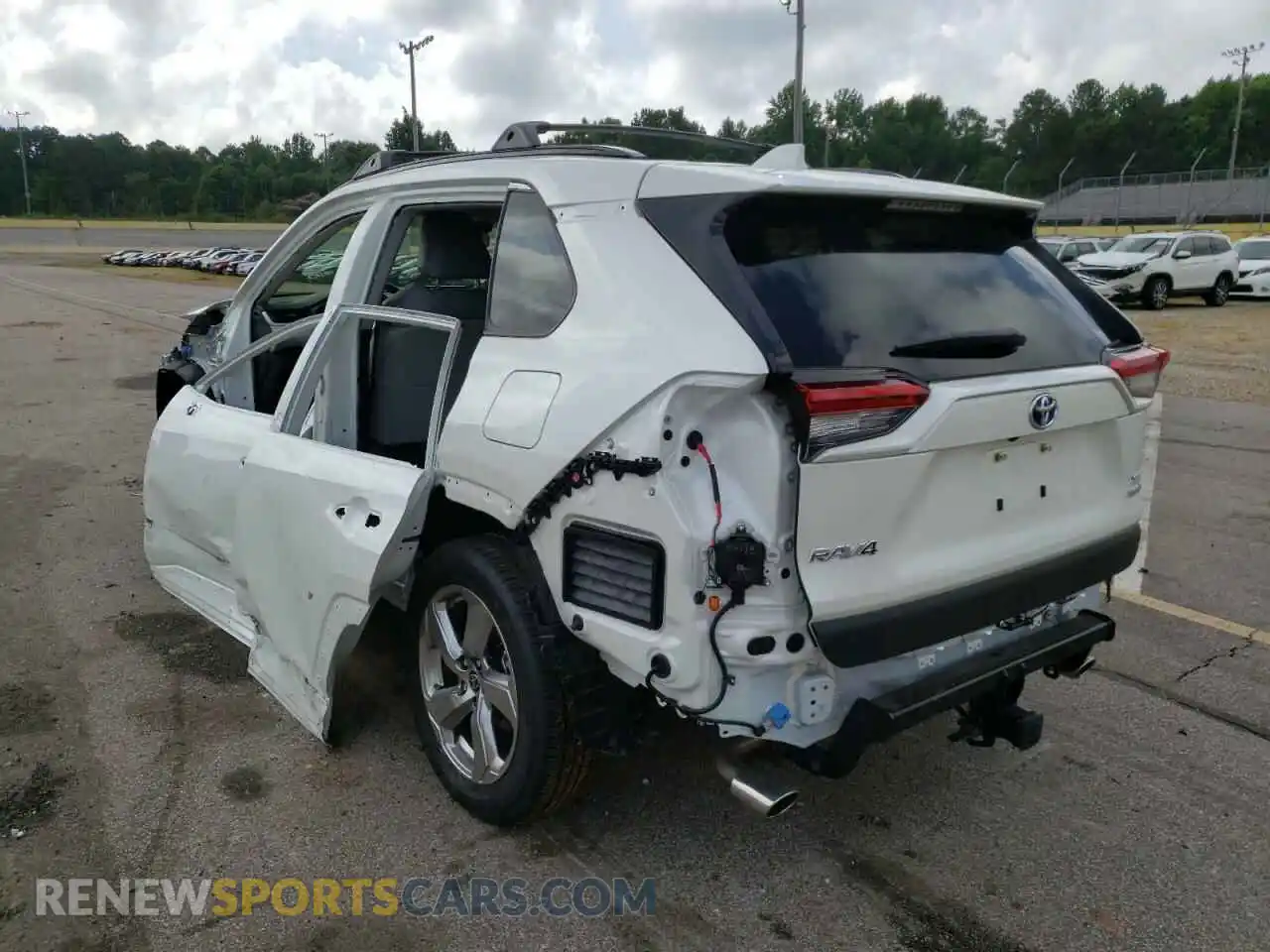 3 Photograph of a damaged car JTMB6RFV1MD040570 TOYOTA RAV4 2021