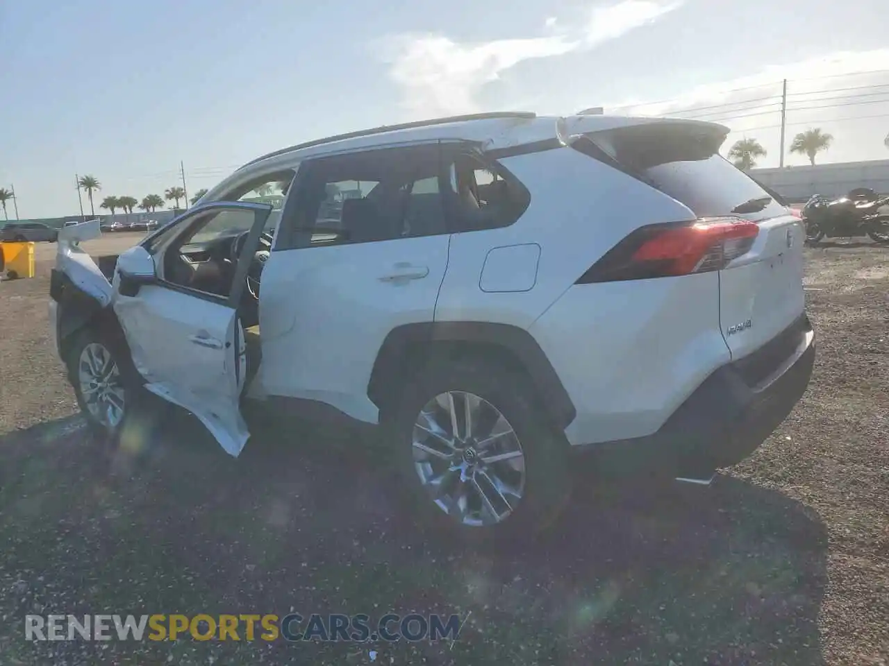 2 Photograph of a damaged car JTMC1RFV3MD074013 TOYOTA RAV4 2021