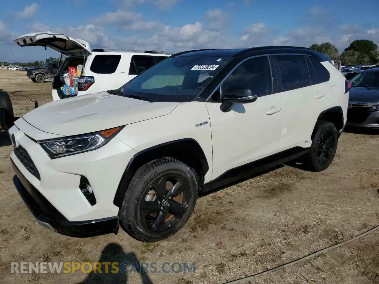 1 Photograph of a damaged car JTME6RFV6MD517765 TOYOTA RAV4 2021