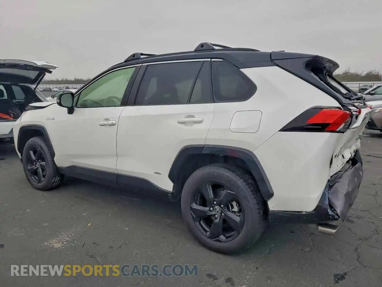 2 Photograph of a damaged car JTME6RFVXMJ011938 TOYOTA RAV4 2021