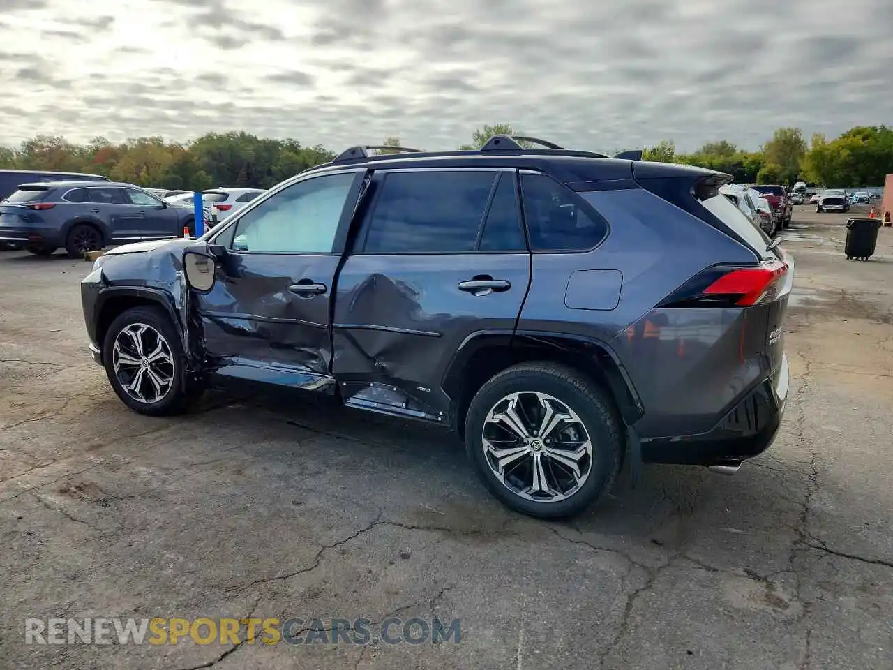 2 Фотография поврежденного автомобиля JTMFB3FV1MD068668 TOYOTA RAV4 2021