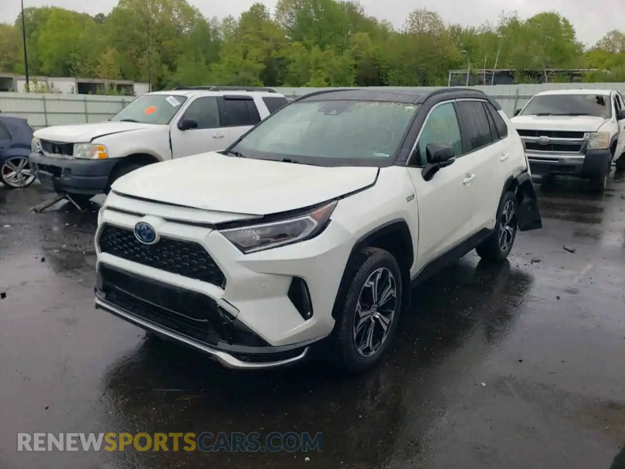 2 Photograph of a damaged car JTMFB3FV5MD016945 TOYOTA RAV4 2021
