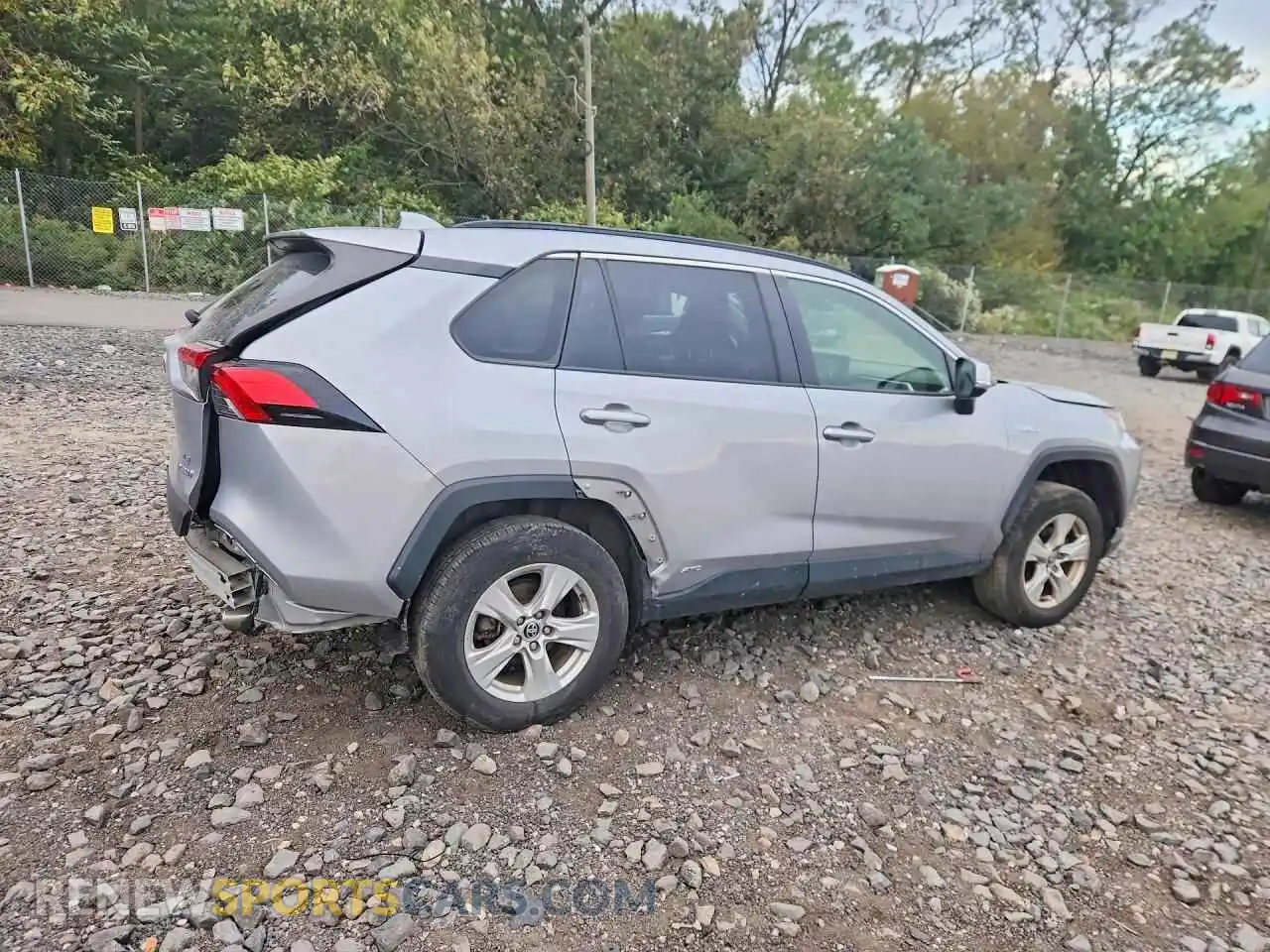 3 Photograph of a damaged car JTMM6RFV8MD016744 TOYOTA RAV4 2021