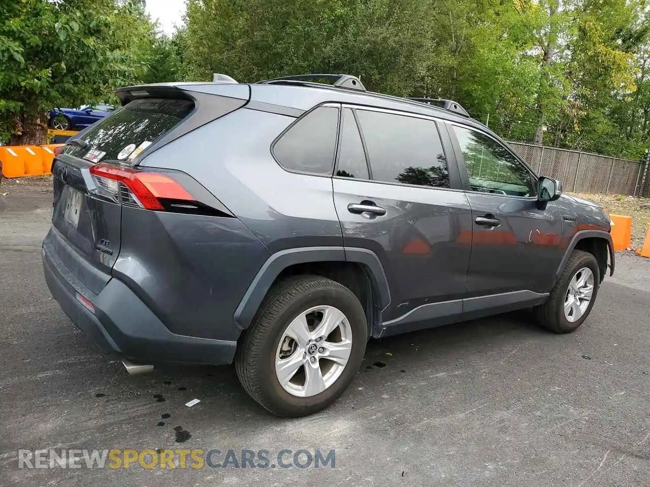 3 Photograph of a damaged car JTMM6RFV8MD019904 TOYOTA RAV4 2021