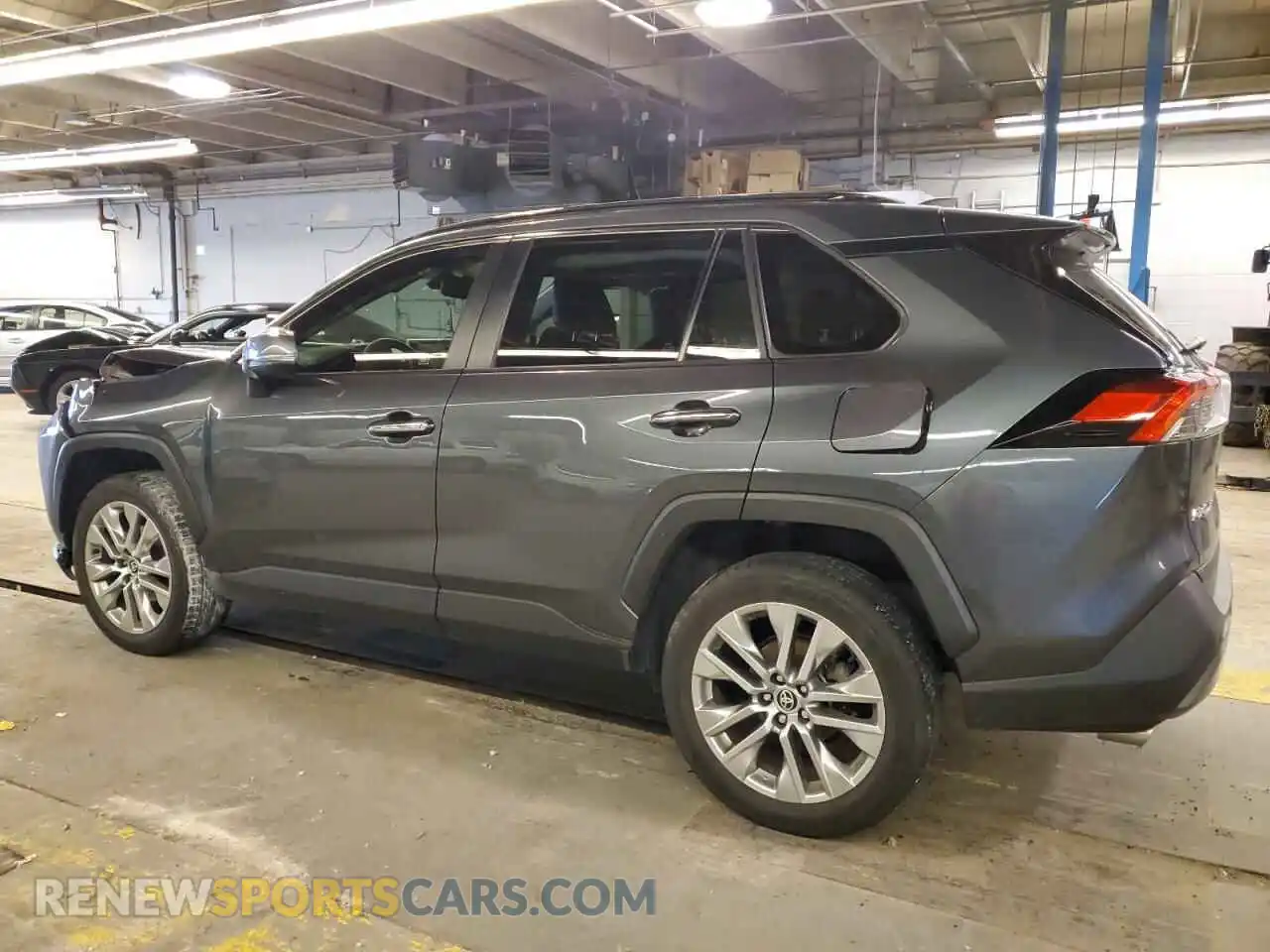 2 Photograph of a damaged car JTMN1RFV0MD078495 TOYOTA RAV4 2021