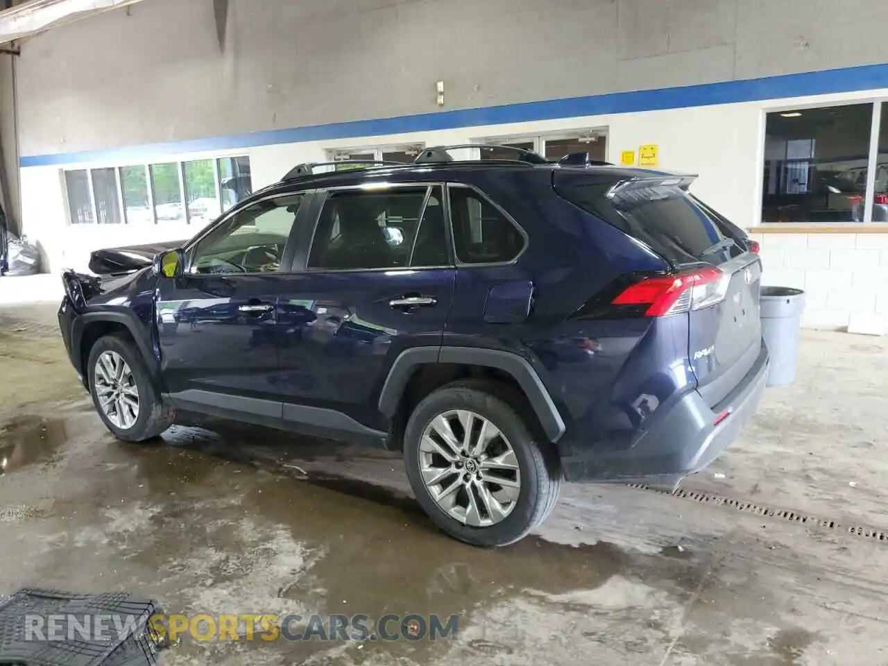 2 Photograph of a damaged car JTMN1RFV0MD079937 TOYOTA RAV4 2021