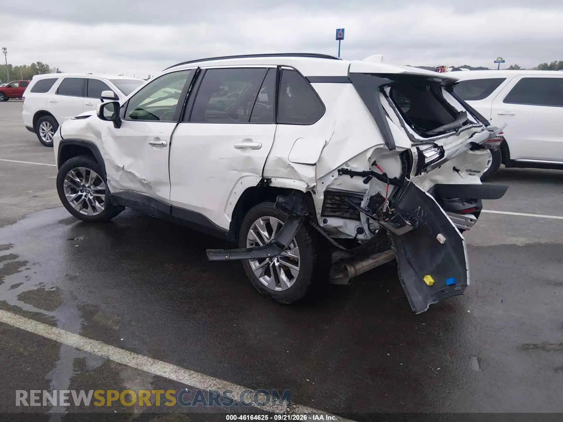 3 Photograph of a damaged car JTMN1RFV2MJ039862 TOYOTA RAV4 2021