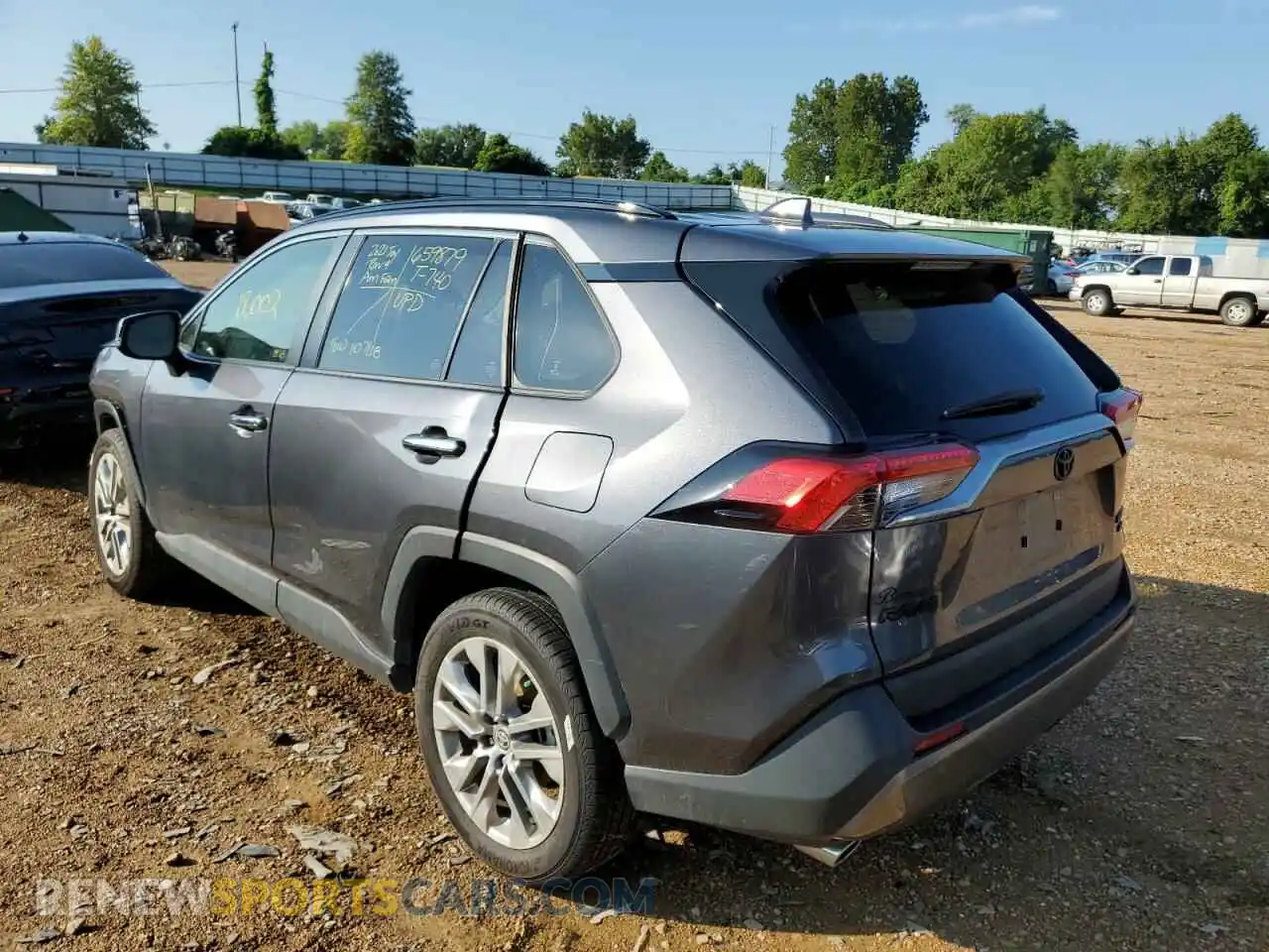 3 Photograph of a damaged car JTMN1RFV4MD072635 TOYOTA RAV4 2021