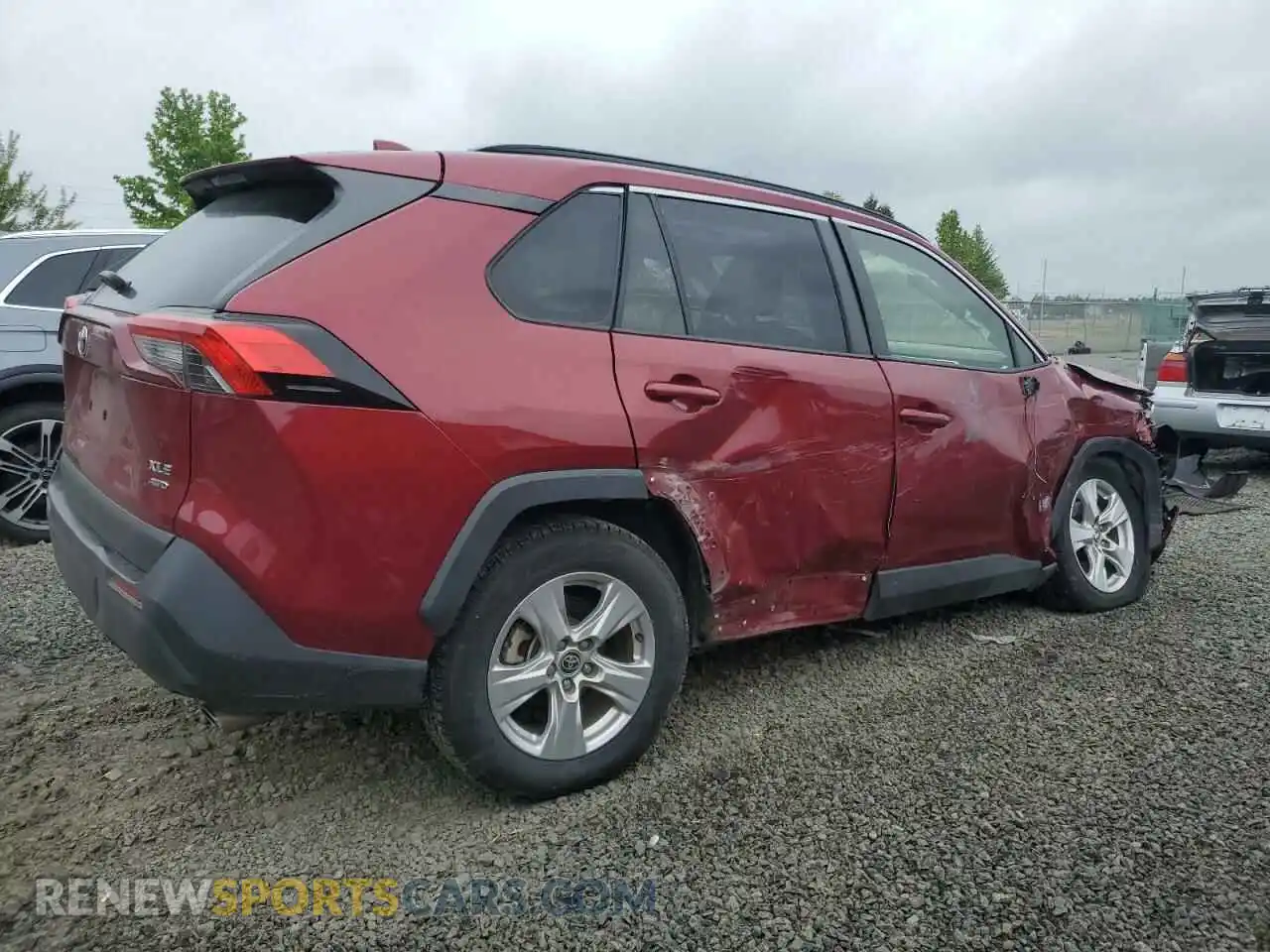 3 Photograph of a damaged car JTMP1RFV1MD071242 TOYOTA RAV4 2021