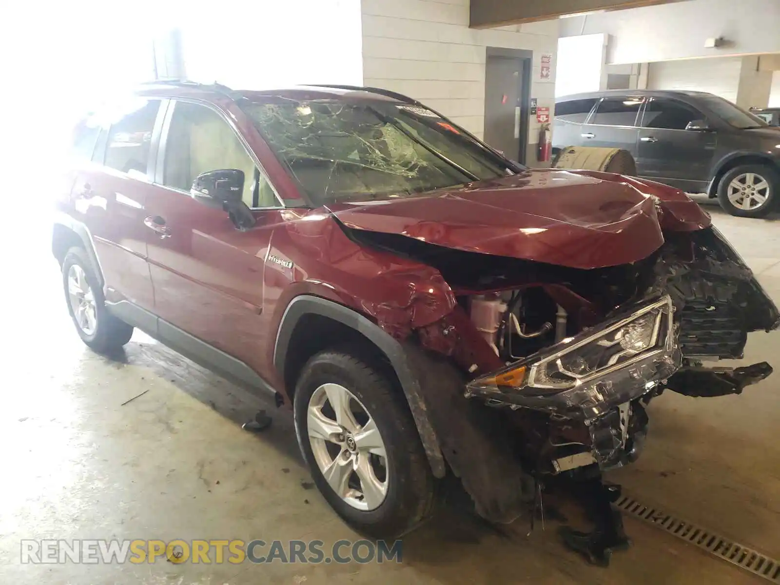 1 Photograph of a damaged car JTMR6RFV4MD009909 TOYOTA RAV4 2021