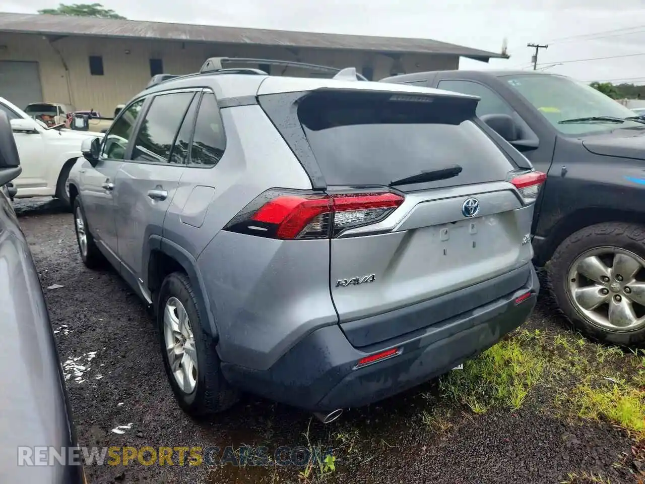 2 Photograph of a damaged car JTMR6RFV8MD029953 TOYOTA RAV4 2021