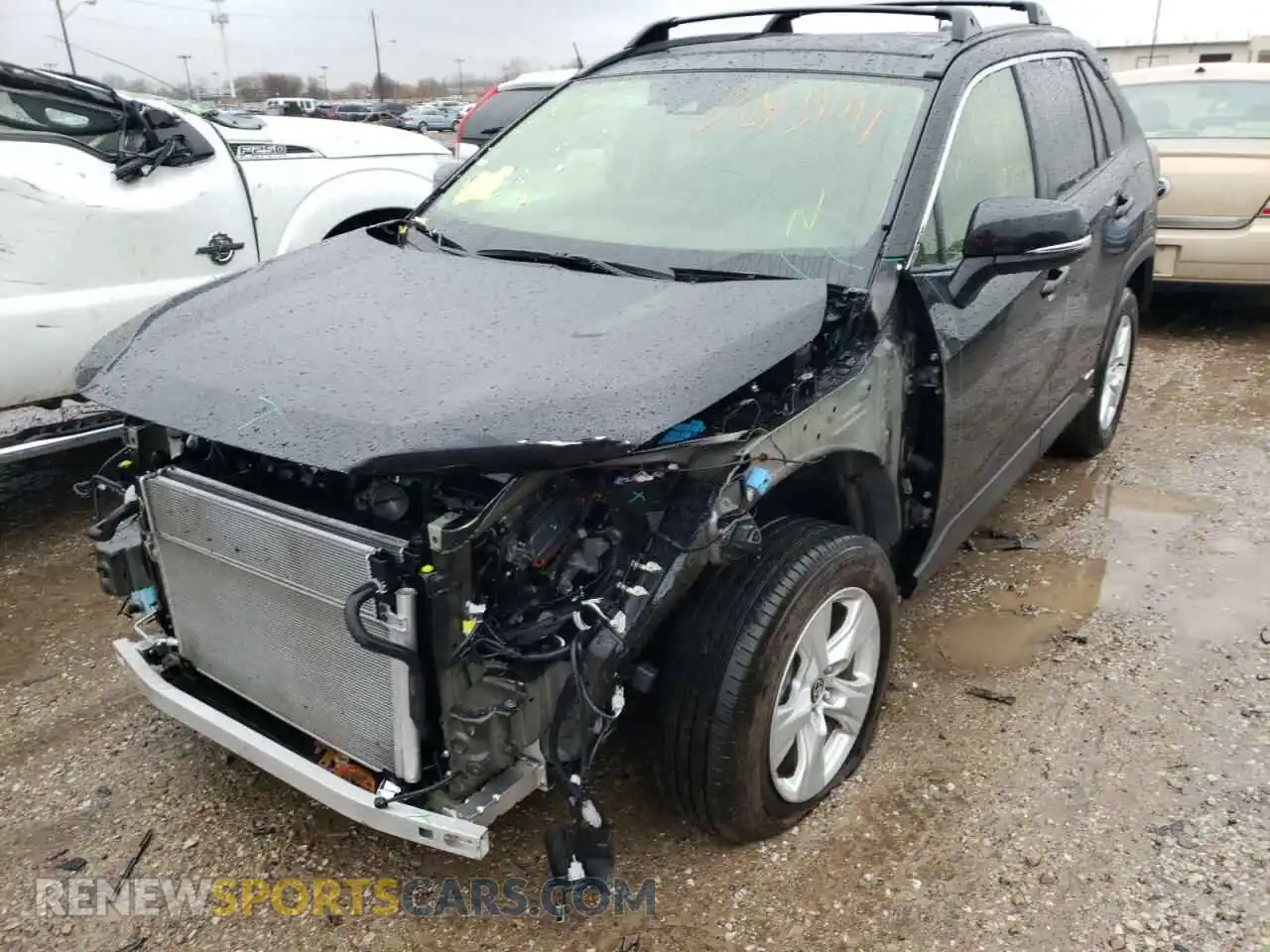 2 Photograph of a damaged car JTMR6RFVXMD015679 TOYOTA RAV4 2021