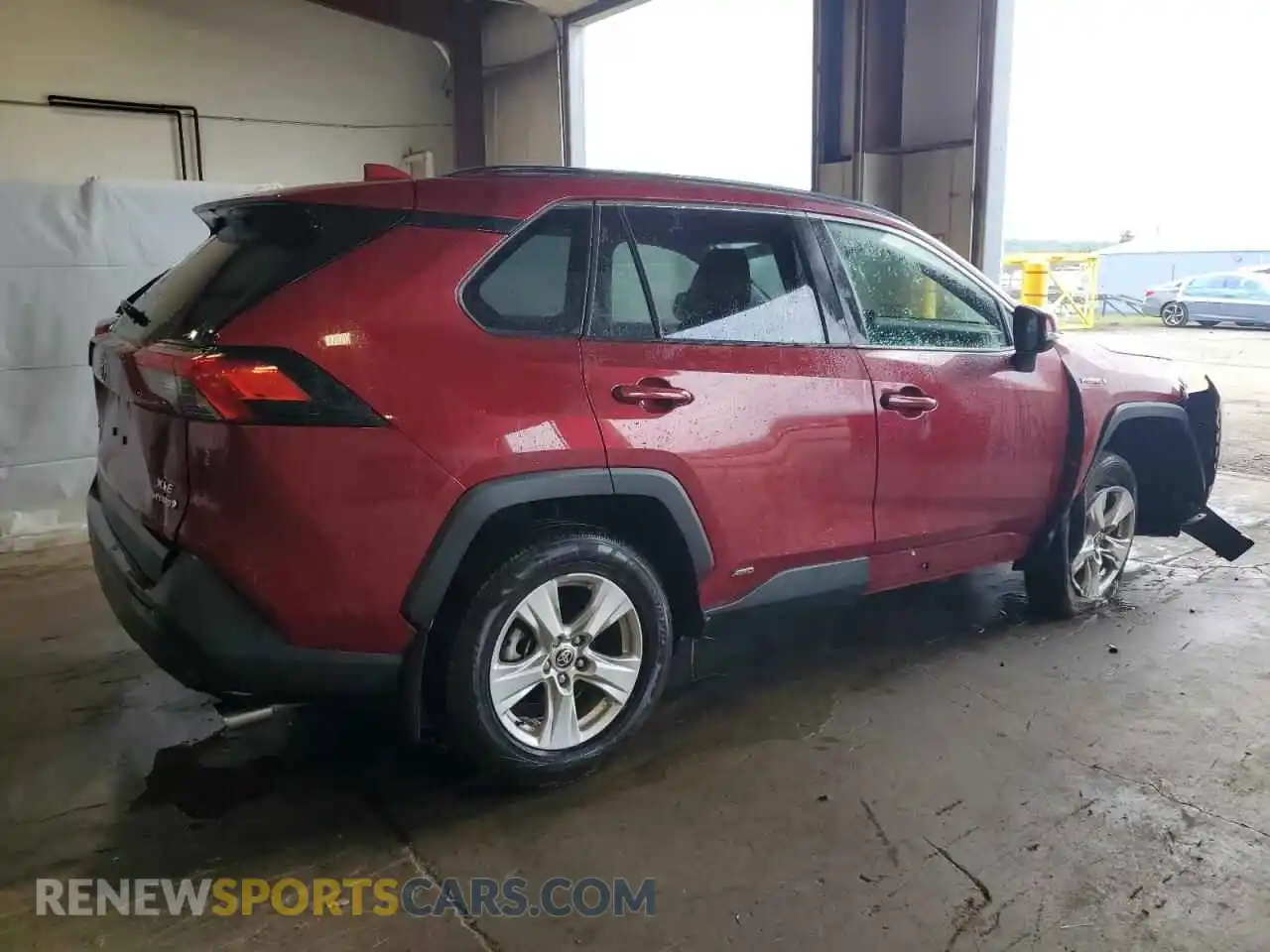 3 Photograph of a damaged car JTMRWRFV3MD135808 TOYOTA RAV4 2021