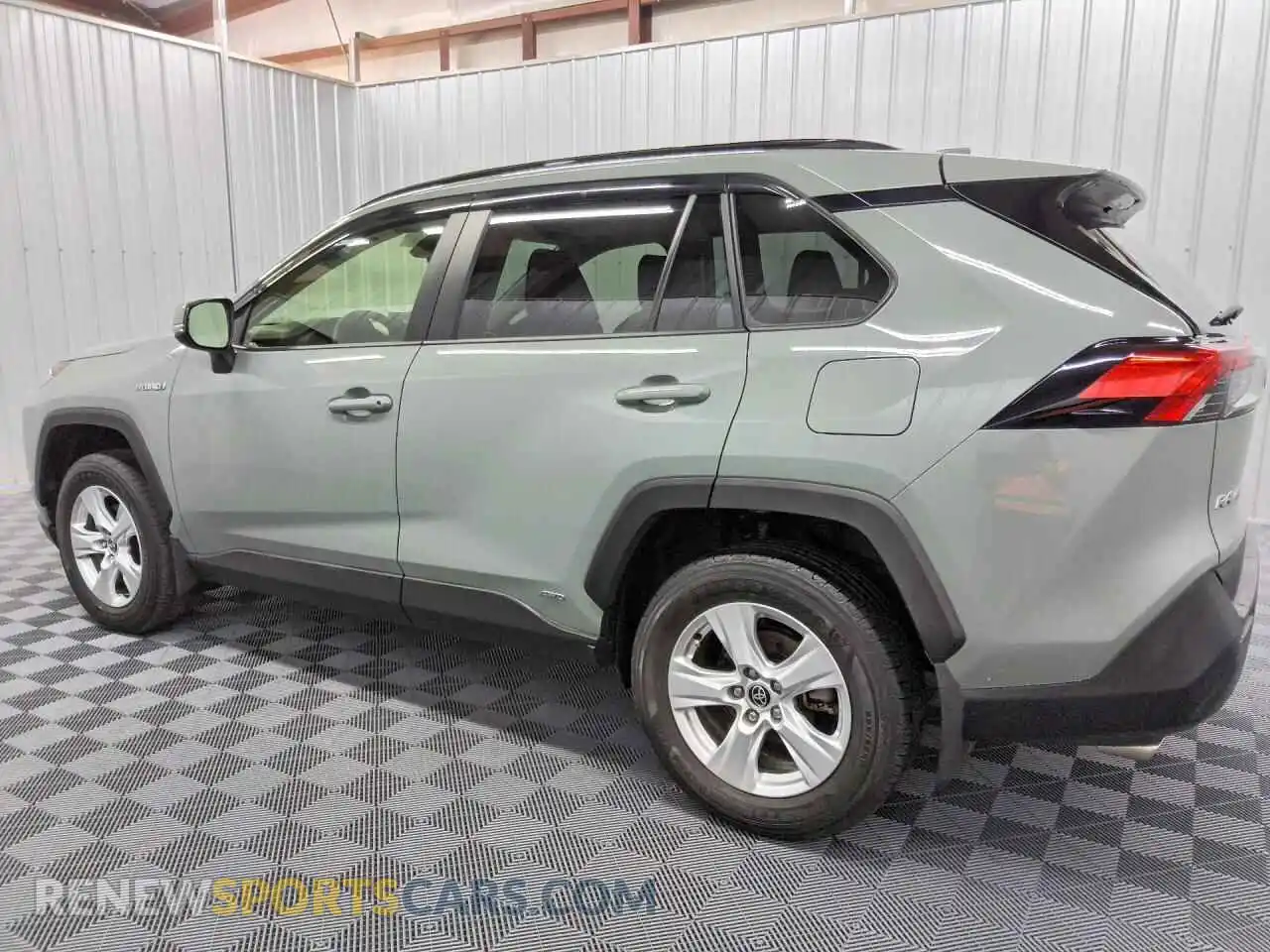 2 Фотография поврежденного автомобиля JTMRWRFV7MD130692 TOYOTA RAV4 2021