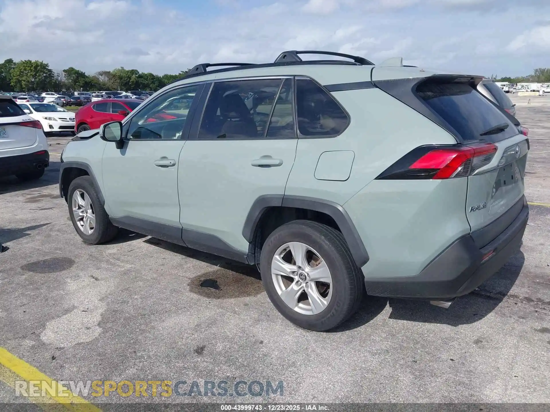 3 Фотография поврежденного автомобиля JTMW1RFV7MD065442 TOYOTA RAV4 2021
