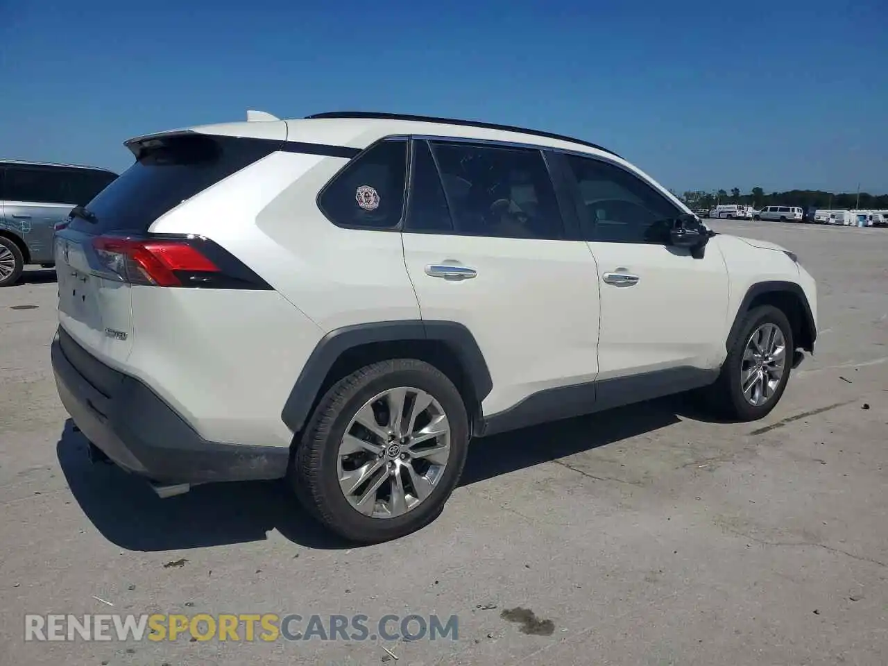 3 Photograph of a damaged car JTMY1RFV9MJ023266 TOYOTA RAV4 2021