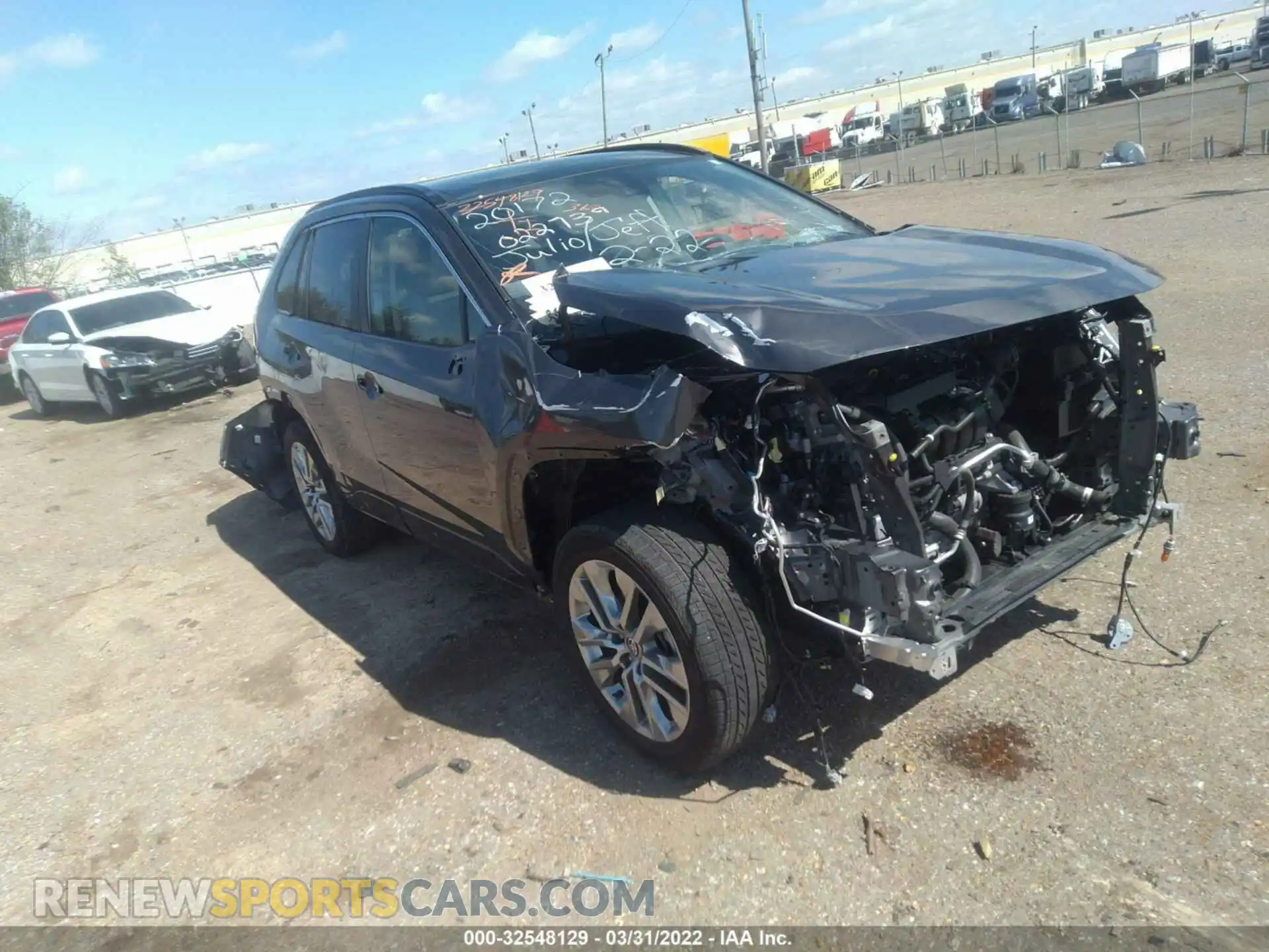1 Photograph of a damaged car JTMY1RFVXMJ022739 TOYOTA RAV4 2021