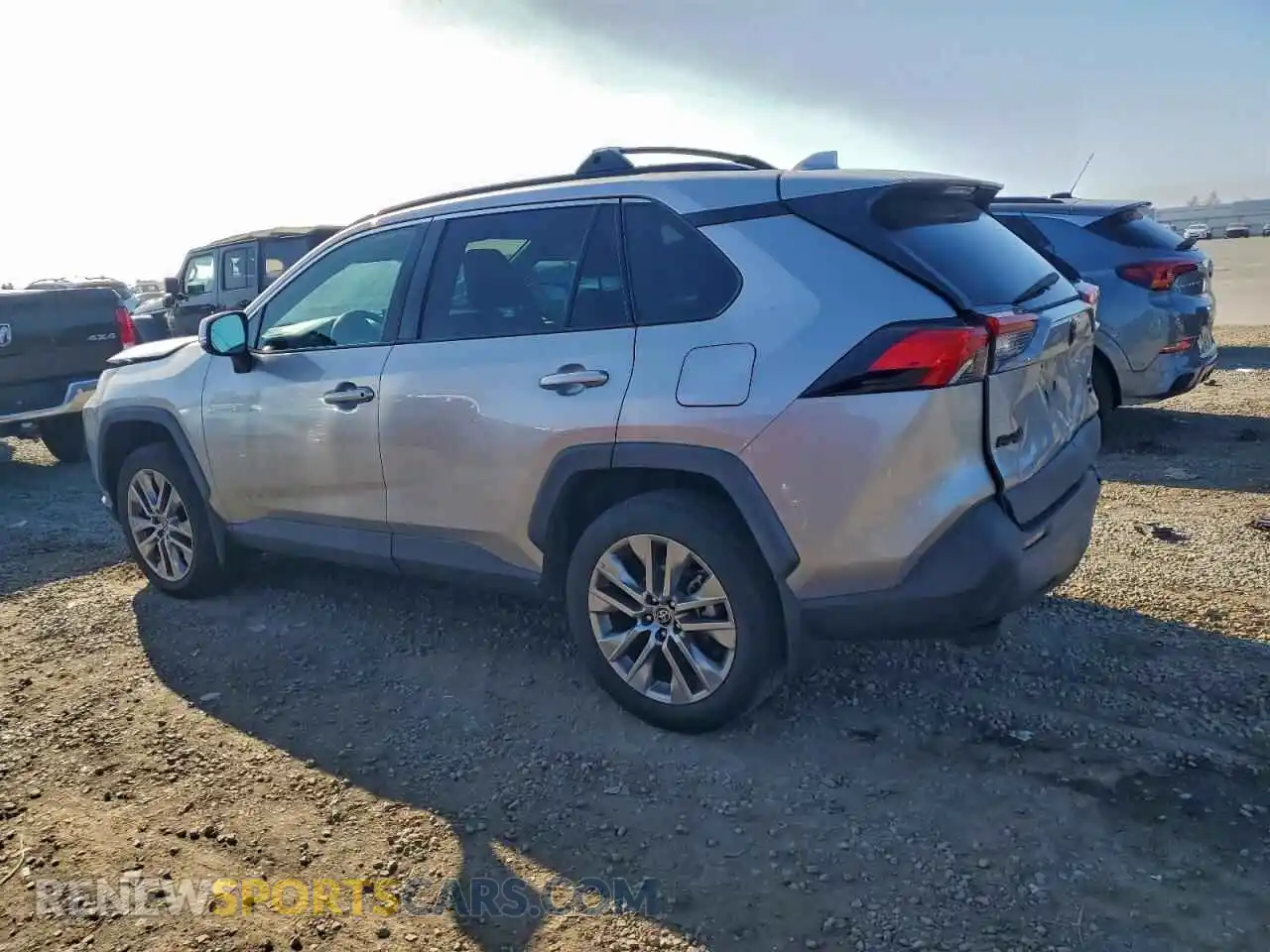 2 Photograph of a damaged car 2T3A1RFV3NC273544 TOYOTA RAV4 2022