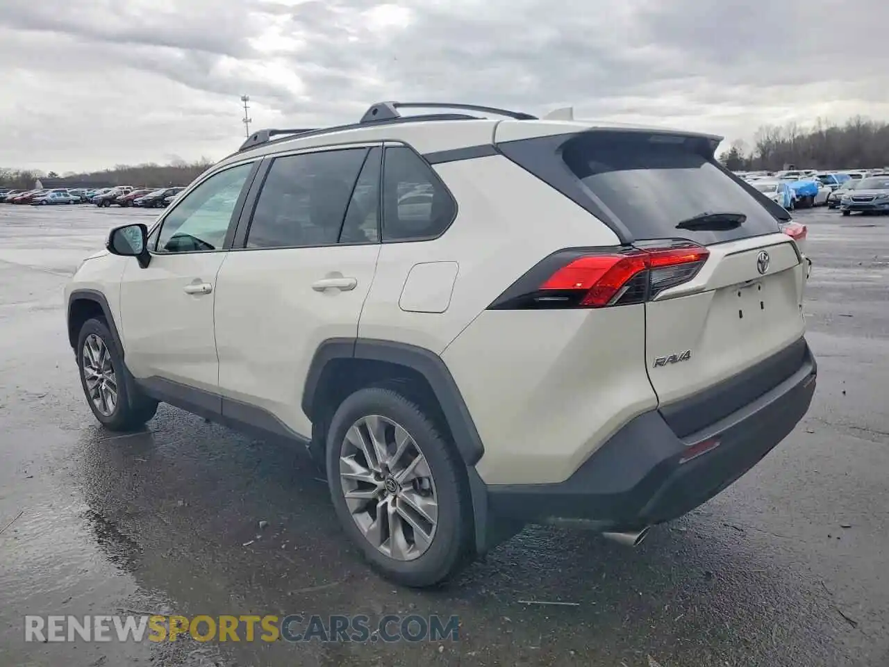 2 Photograph of a damaged car 2T3A1RFV6NW293138 TOYOTA RAV4 2022