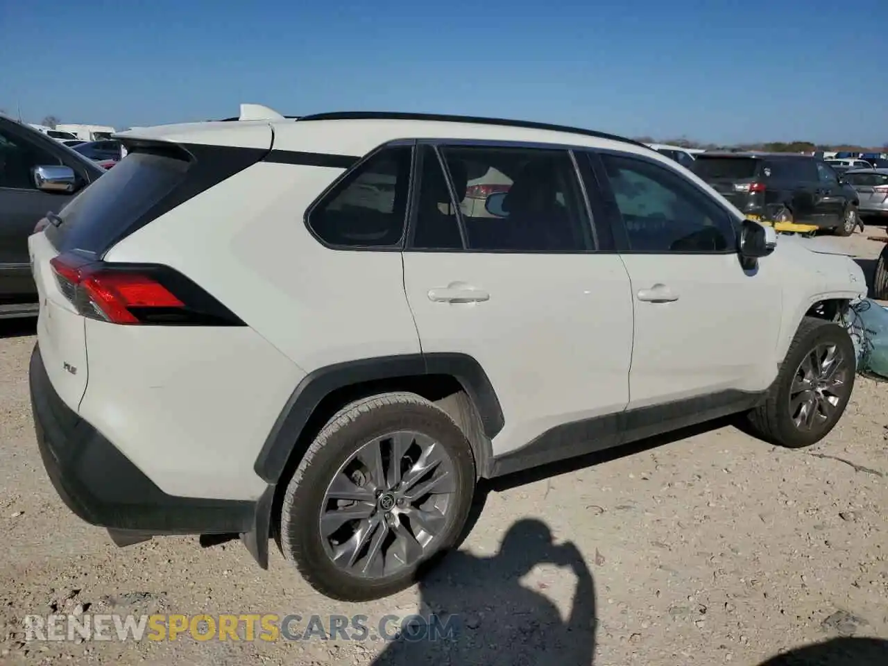 3 Фотография поврежденного автомобиля 2T3C1RFV4NW213537 TOYOTA RAV4 2022