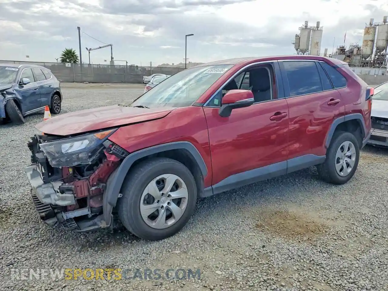 1 Photograph of a damaged car 2T3G1RFV0NW324264 TOYOTA RAV4 2022