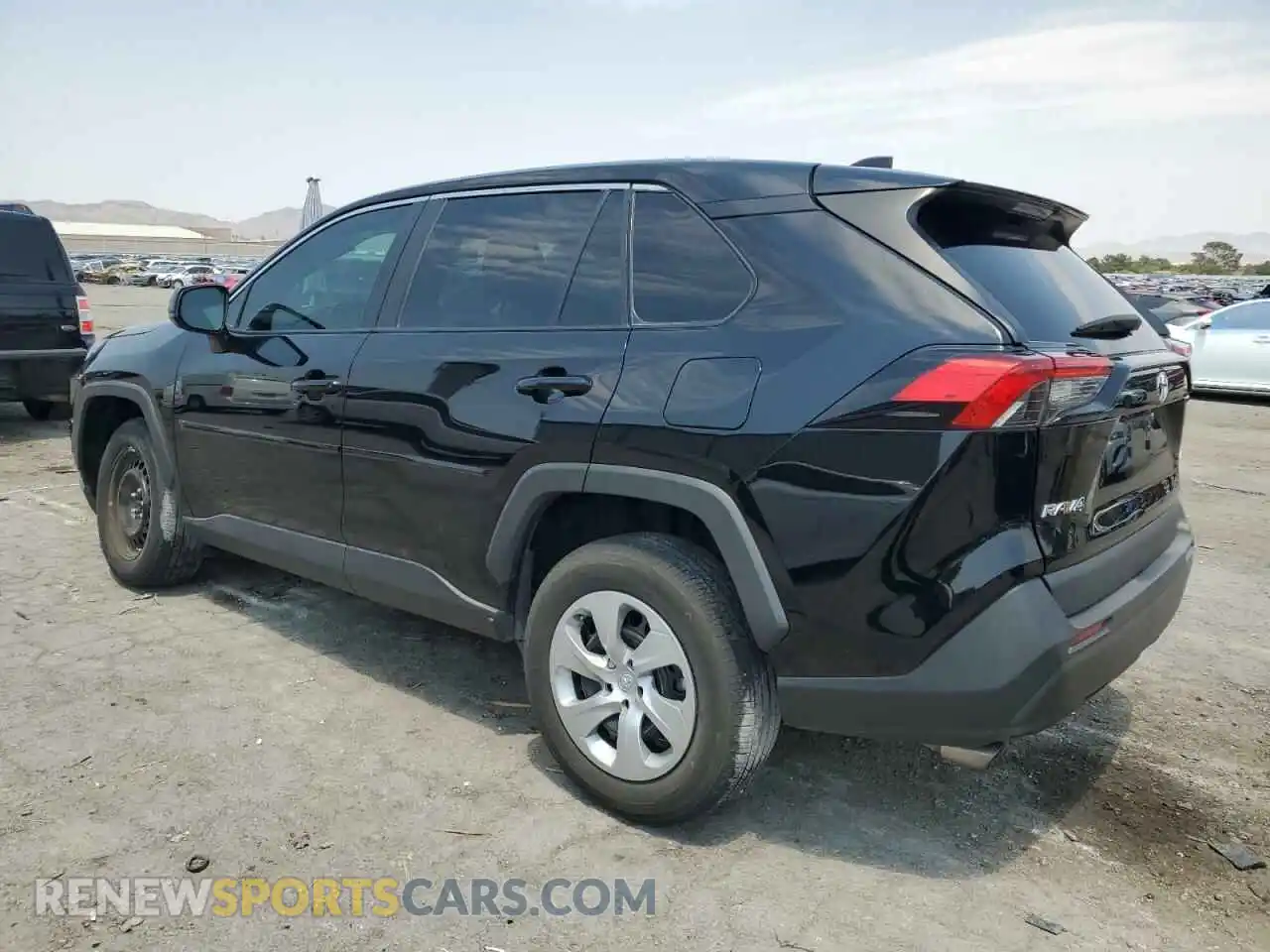 2 Photograph of a damaged car 2T3H1RFV8NW208444 TOYOTA RAV4 2022
