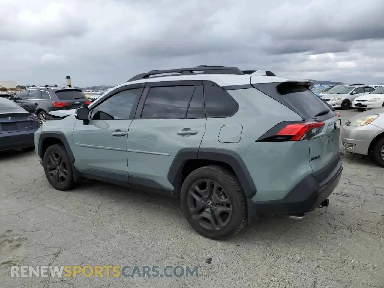 2 Photograph of a damaged car 2T3J1RFV4NW317257 TOYOTA RAV4 2022
