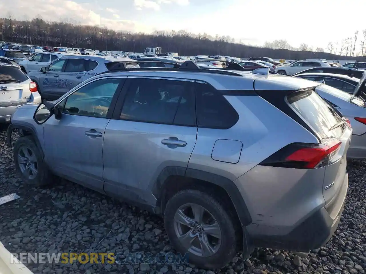 2 fotografías del automóvil dañado 2T3P1RFV1NC294127 TOYOTA RAV4 2022