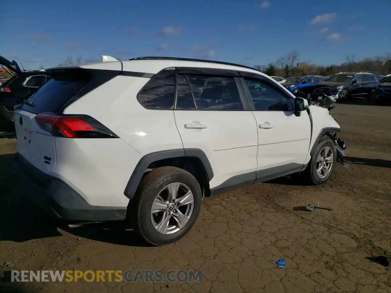 3 Photograph of a damaged car 2T3P1RFV2NC274355 TOYOTA RAV4 2022