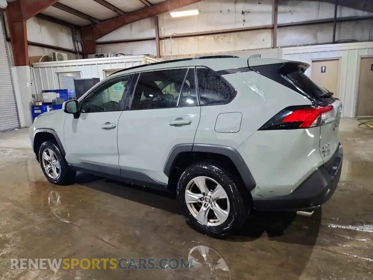 2 Photograph of a damaged car 2T3P1RFV2NW271387 TOYOTA RAV4 2022