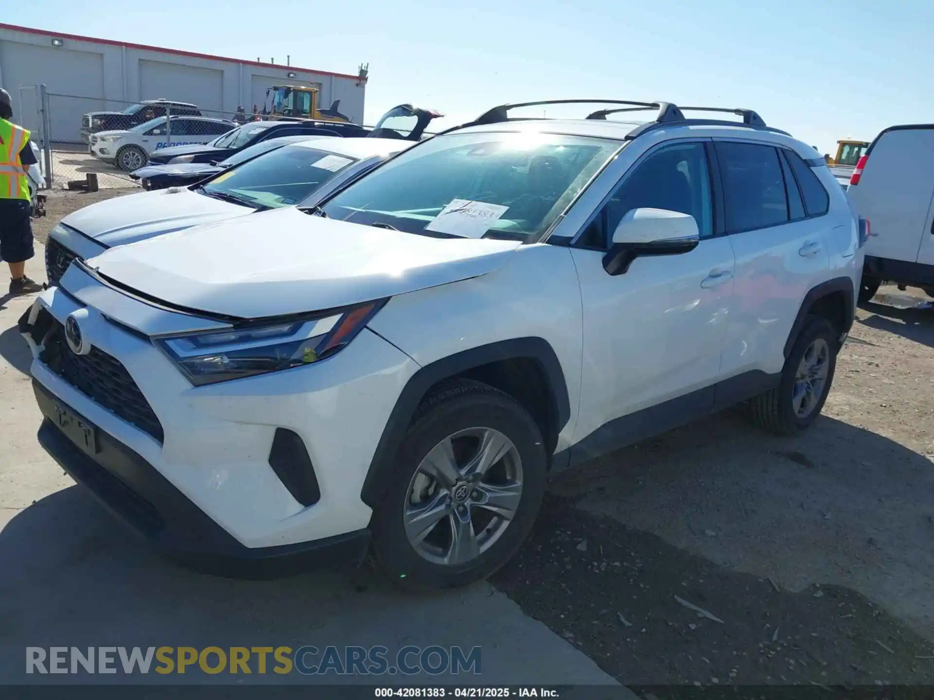 2 Photograph of a damaged car 2T3P1RFV3NC286143 TOYOTA RAV4 2022