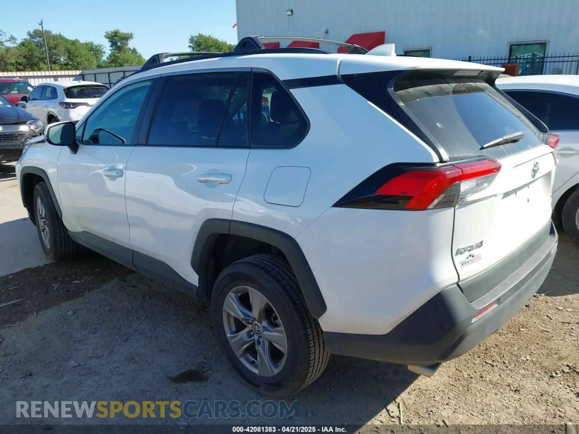 3 Photograph of a damaged car 2T3P1RFV3NC286143 TOYOTA RAV4 2022