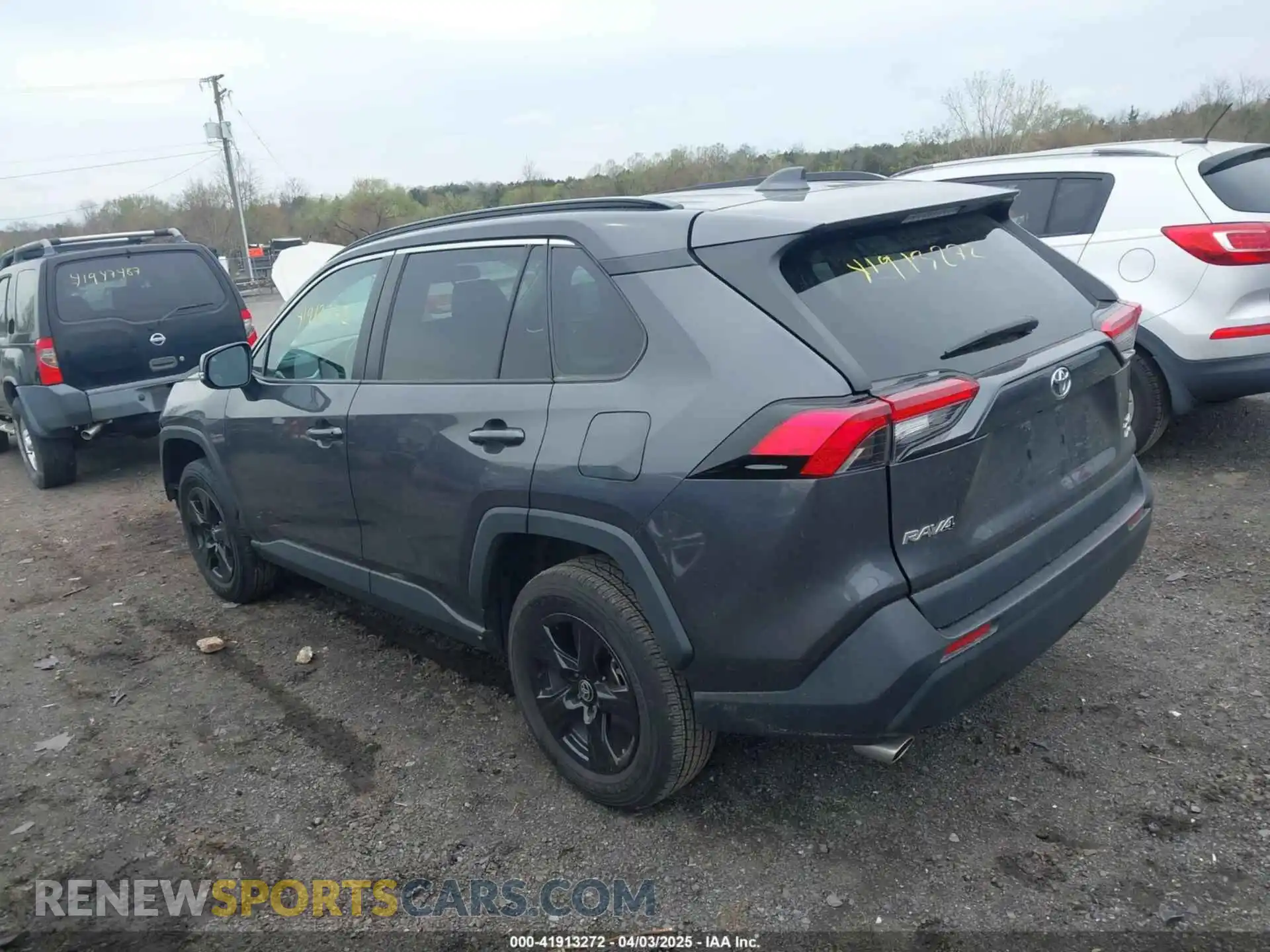 3 Photograph of a damaged car 2T3P1RFV4NW270077 TOYOTA RAV4 2022