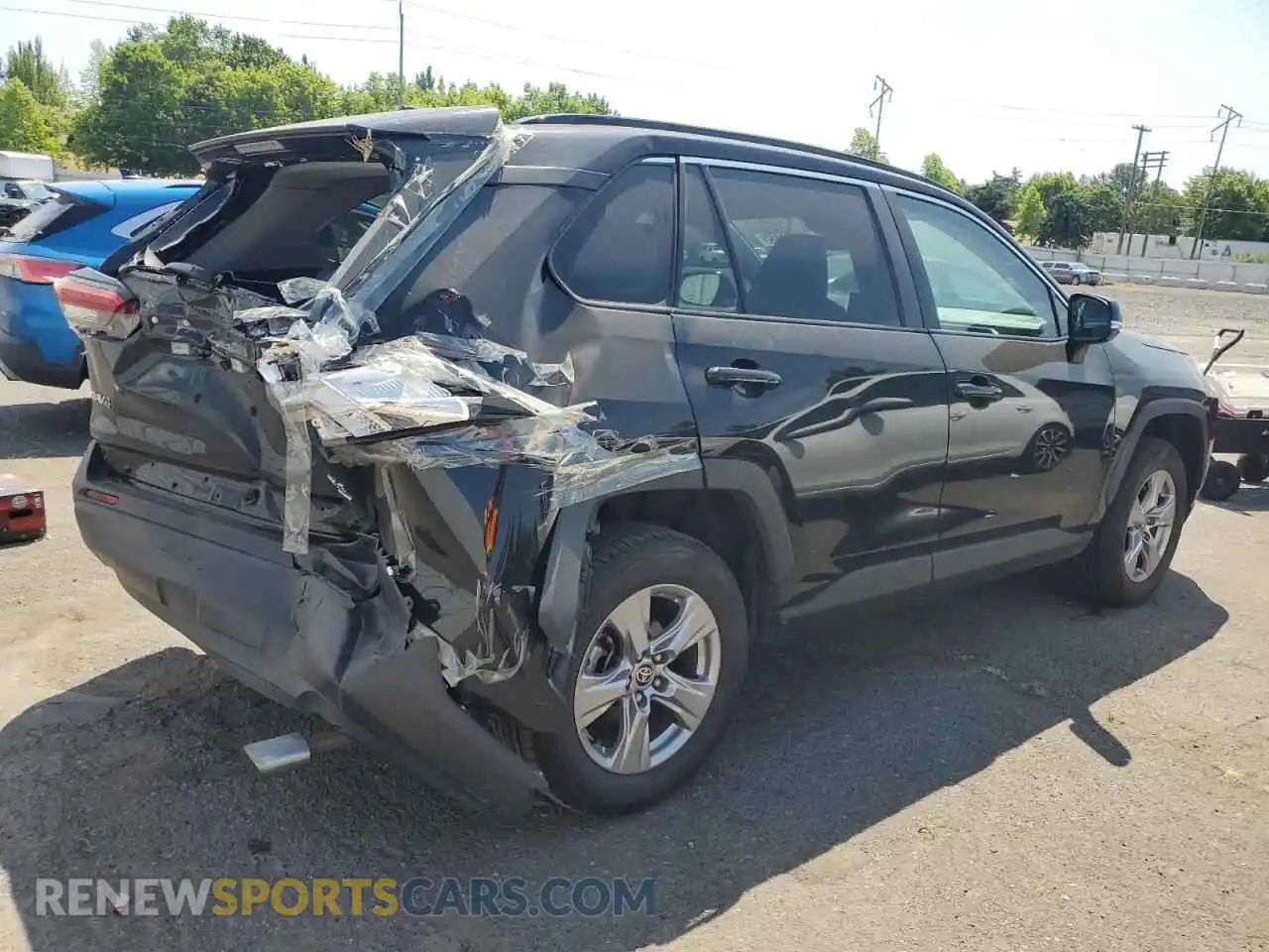 3 Photograph of a damaged car 2T3P1RFV4NW291396 TOYOTA RAV4 2022